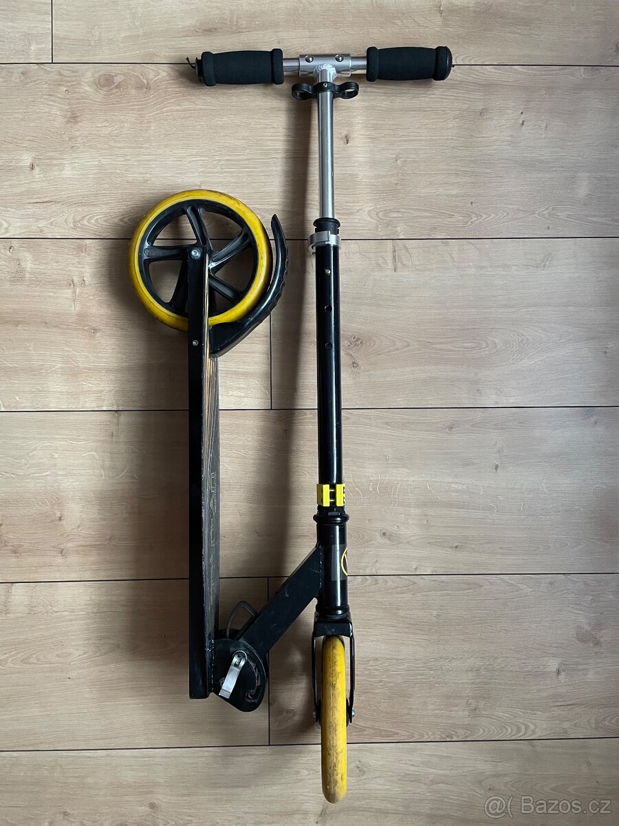 Velká skládací koloběžka - 2