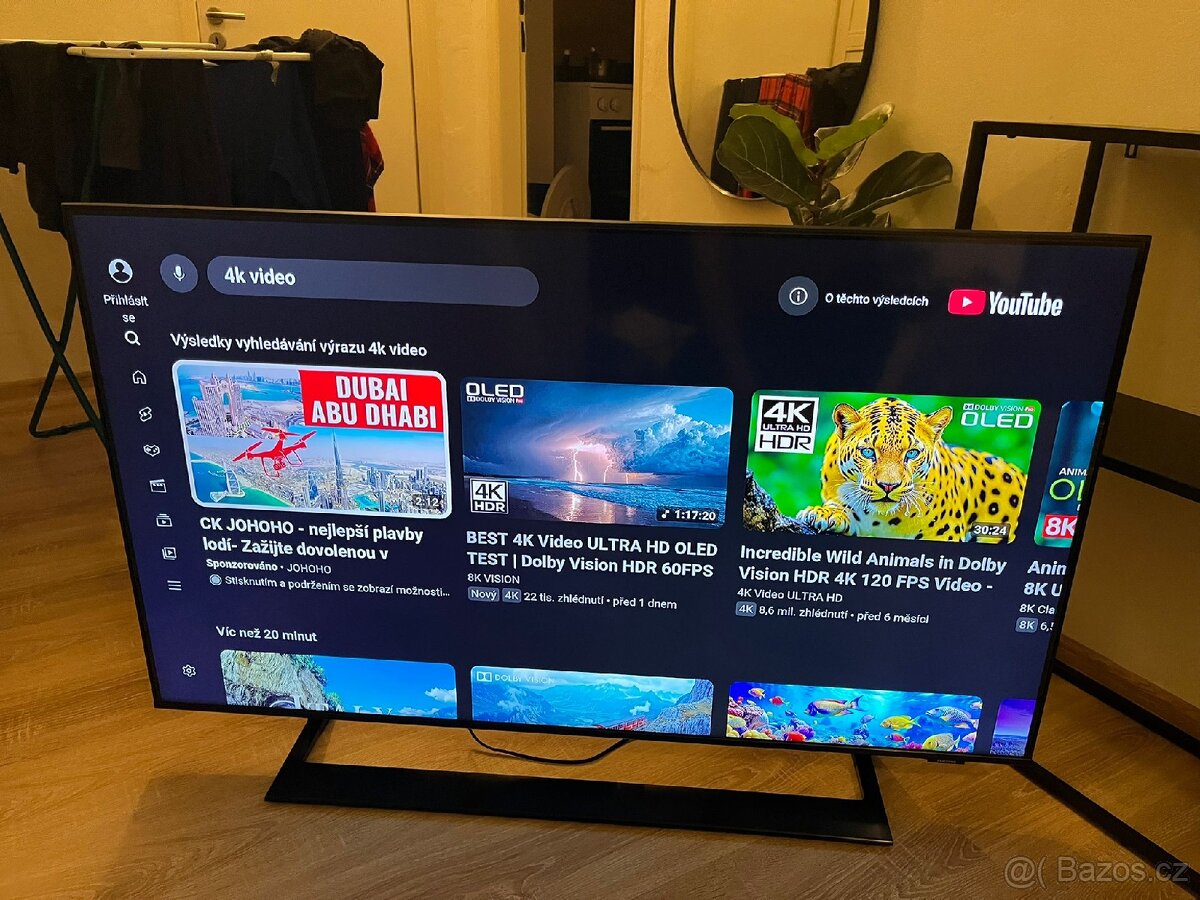 4K TV Samsung UE50AU8072 - 2
