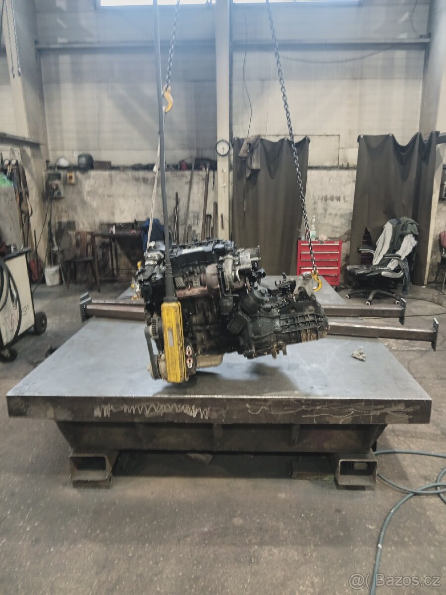 Motor Ford Mondeo mk3 96 kW - 2