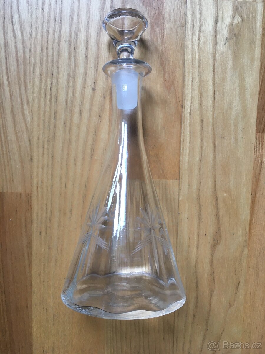 Skleněná karafa - 2