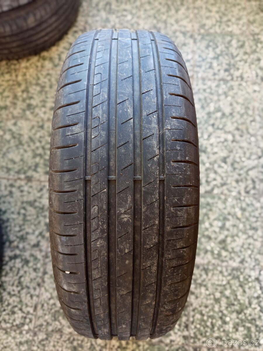 Letní pneu 205/60/16 - 2