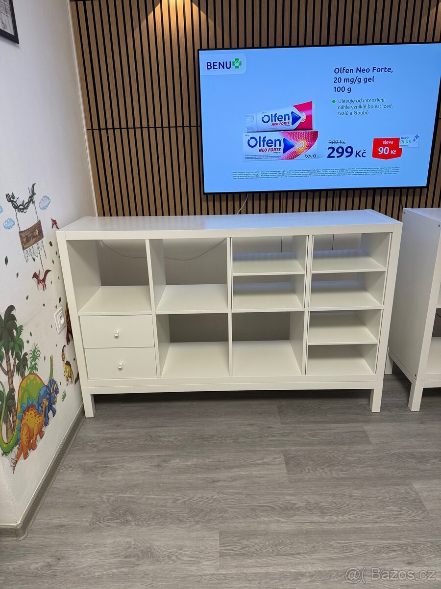 Prodám Kallax ikea, 2ks s podnožím. - 2