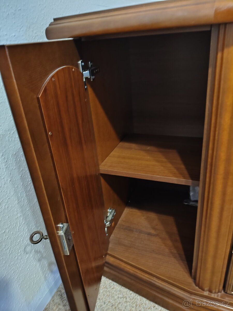 Komoda rustikální - 2