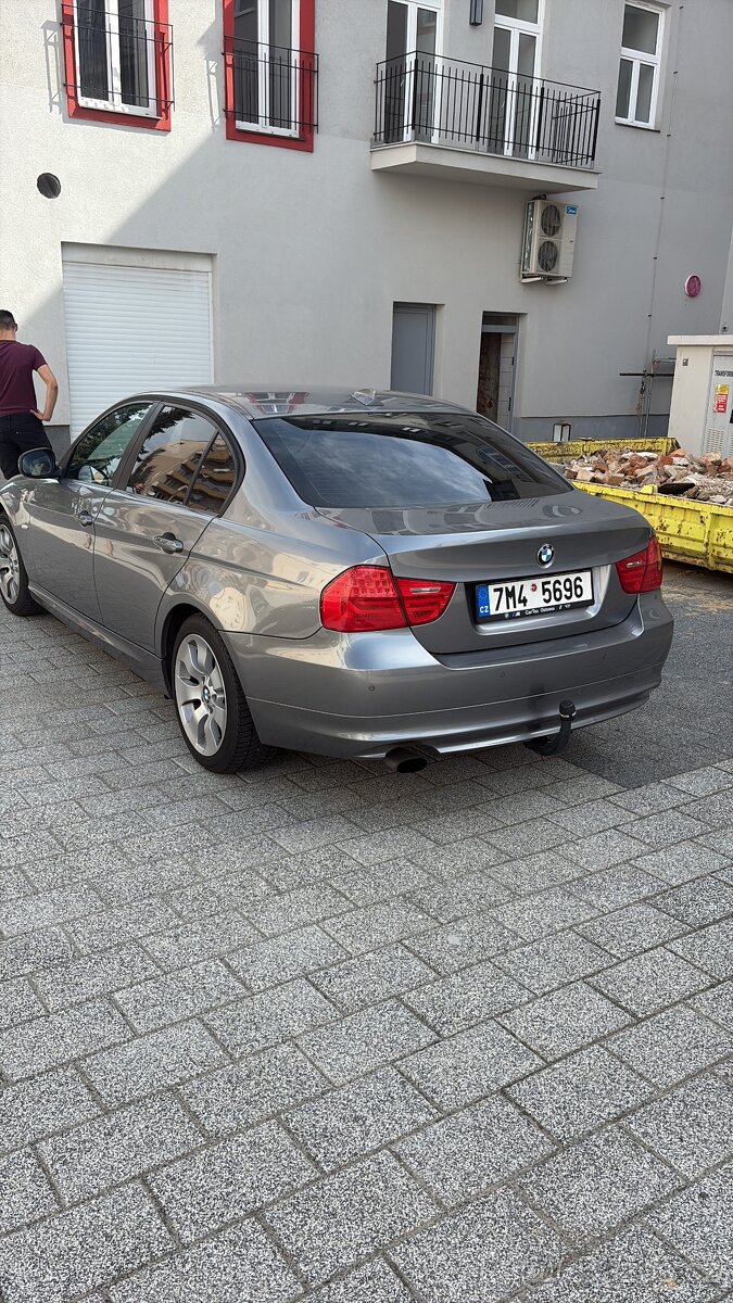 BMW e90 2010 - 2