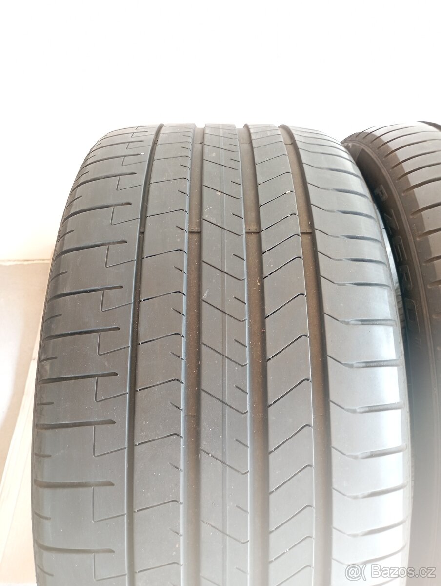 315/30 R22 107 Y Pirelli Pzero letní - 2