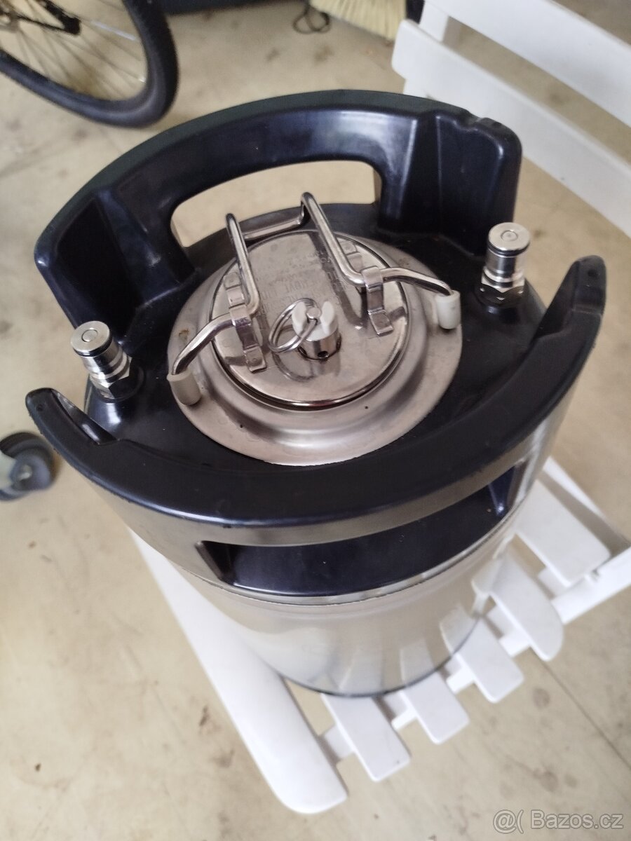 Prodám dvě kyvety - 2