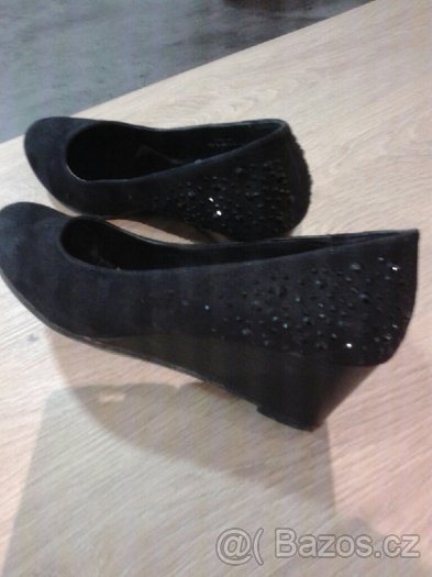 Cerne semisove boty na klinku vel.36 - 2