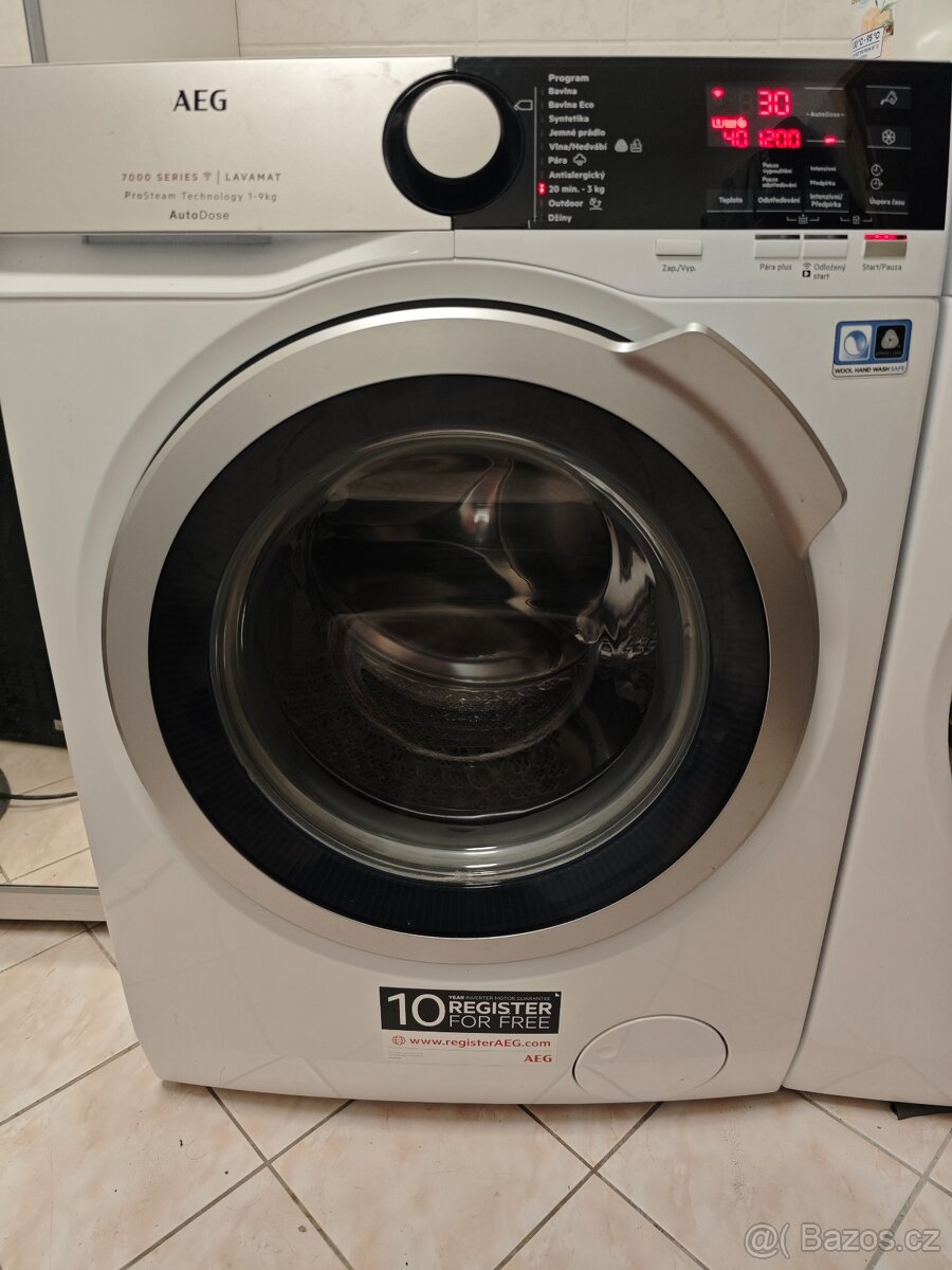 AEG 9kg 1600ot. Autodose, ProSteam, Wi-fi, 5let stará - 2