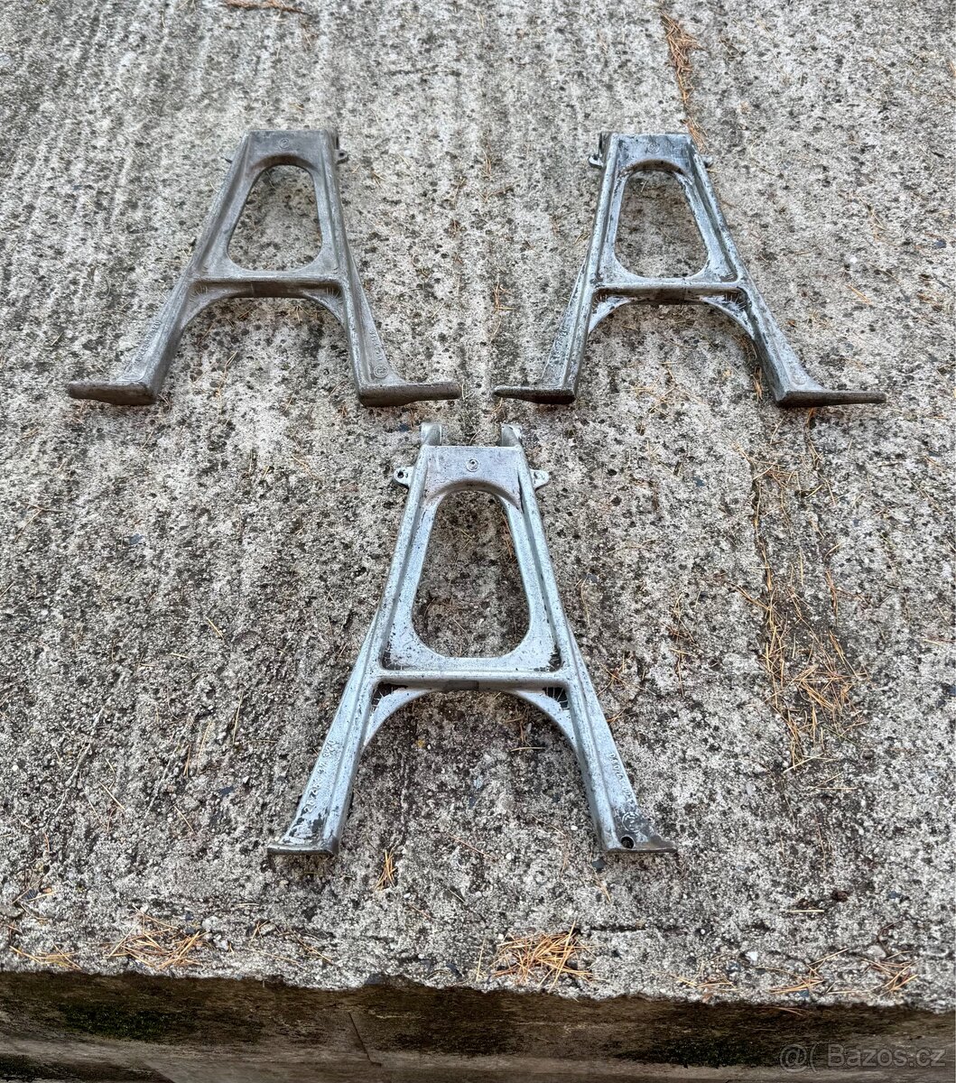 Jawa 250 350 sport, calif, ČZ - stojany 19 kola - 2