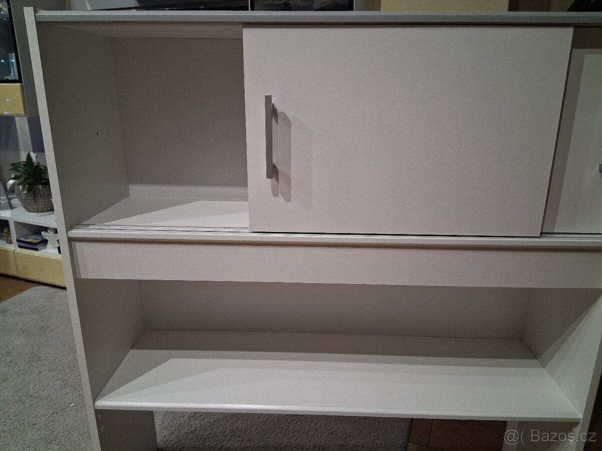 Bílá skříň - 2