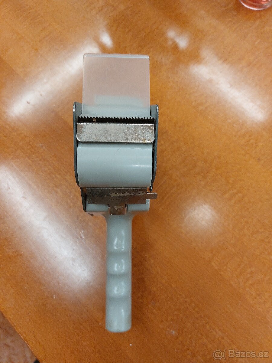 Držák na izolepu, lepící strojek - 2