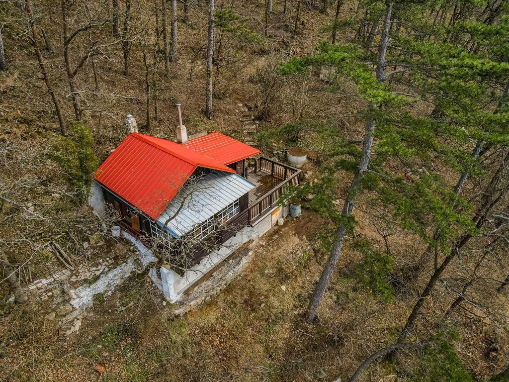 Prodej chaty 29m2 v Davli na jedinečném místě - 2