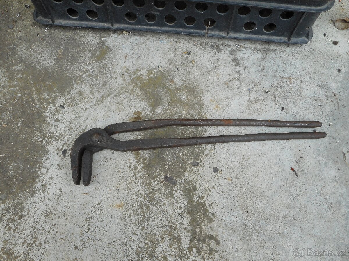 kovářské kleště - 2