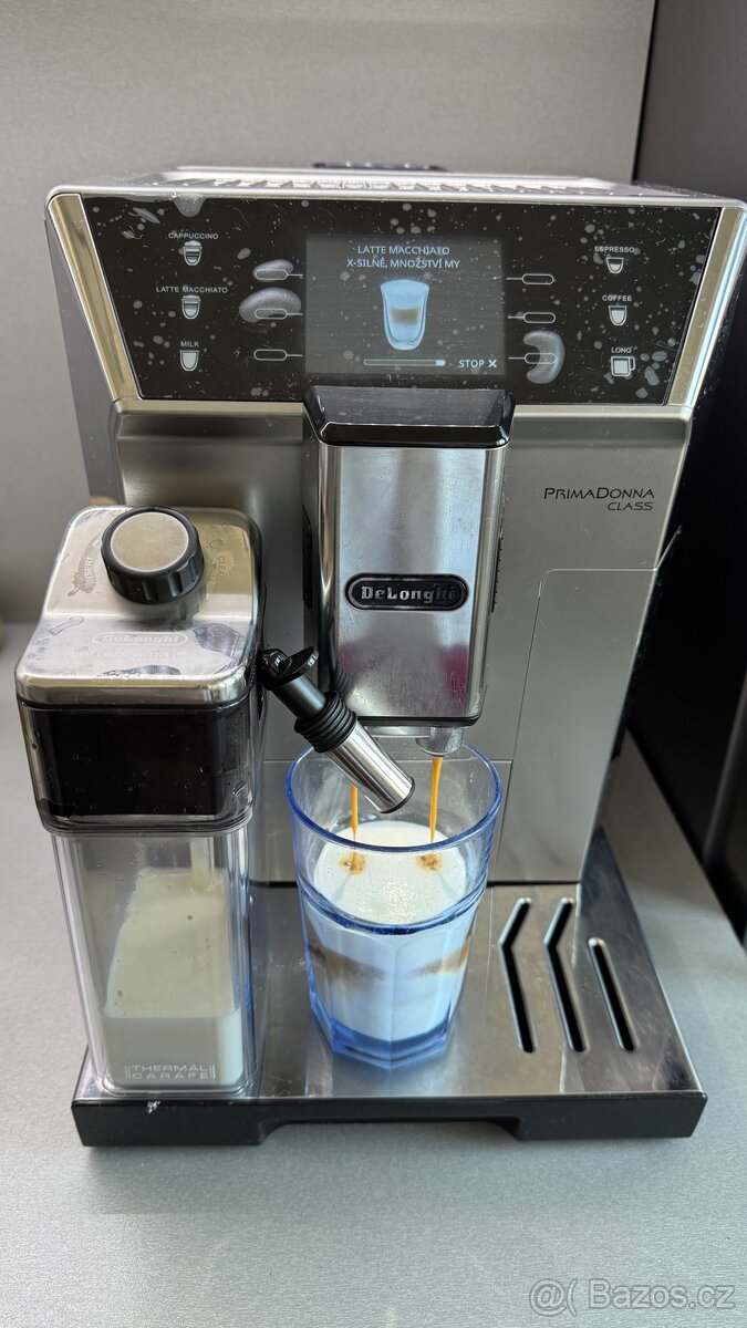 DeLonghi PrimaDonna Class kávovar - 2