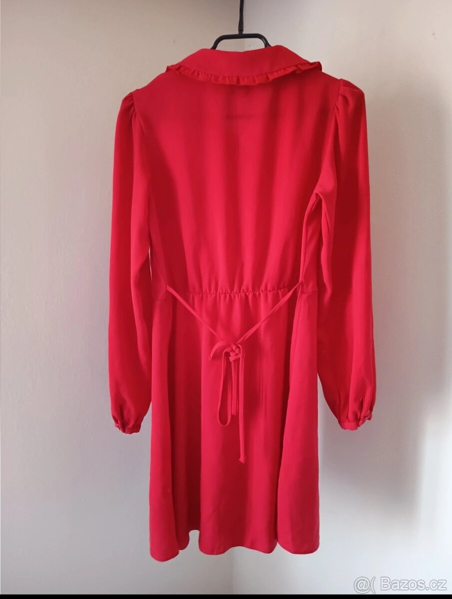 Krásné červené šaty s knoflíčky S - 2