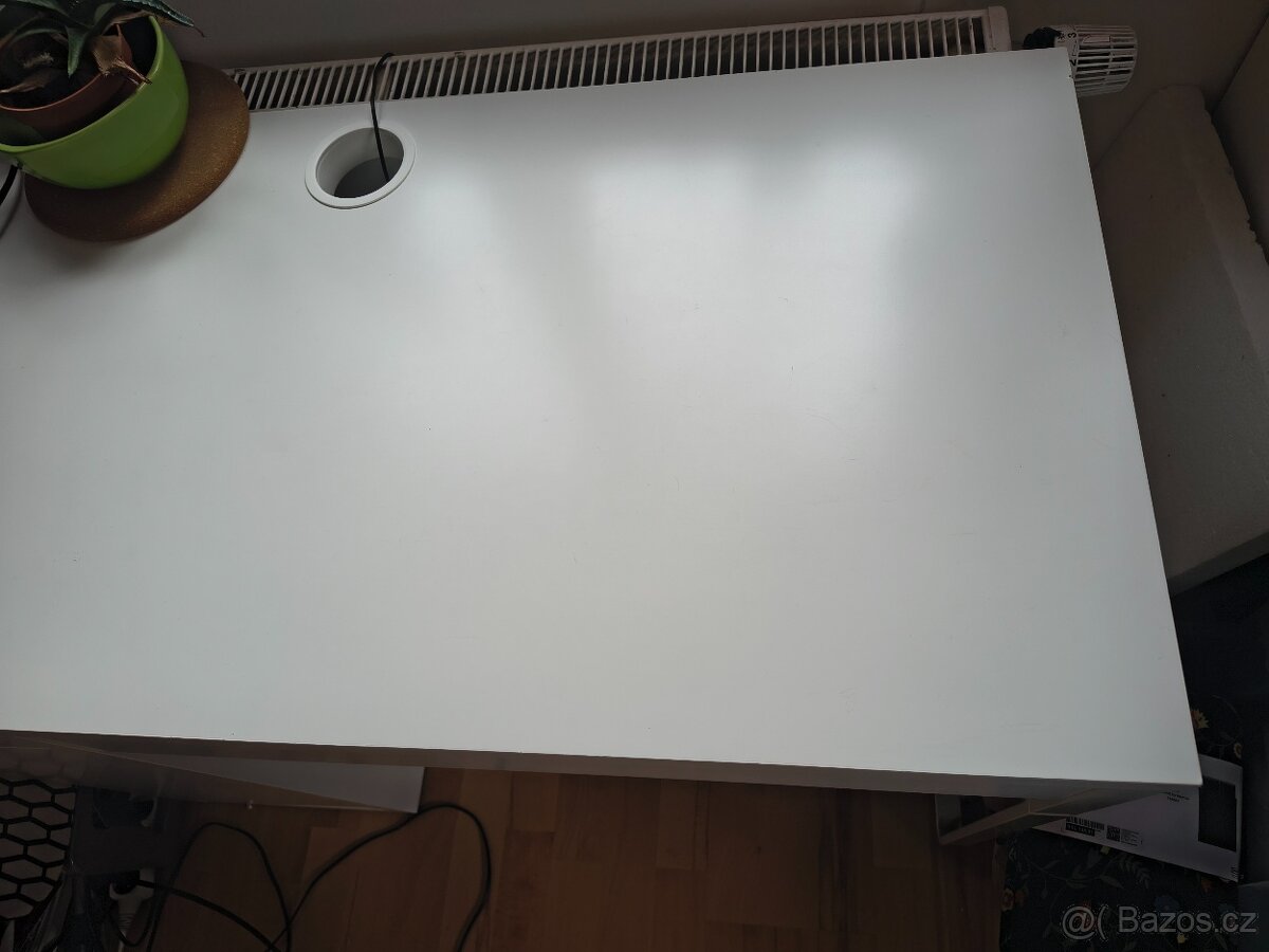 Pracovní stůl IKEA - 2