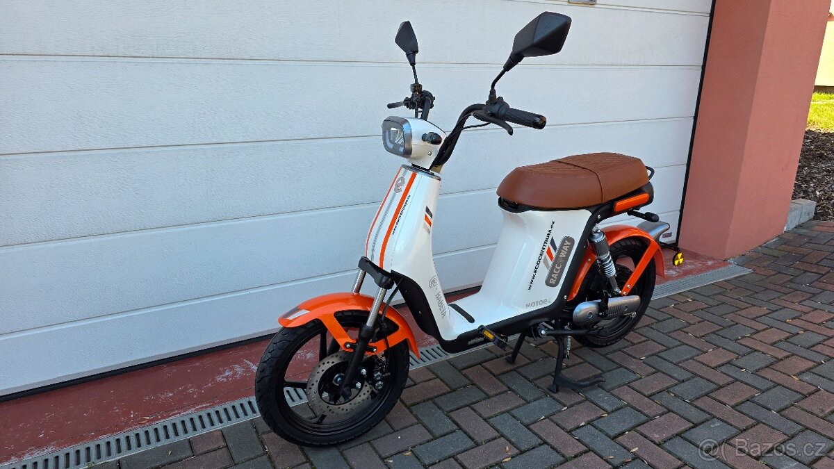 Elektroskútr RACCEWAY® E-BABETA® II - 2