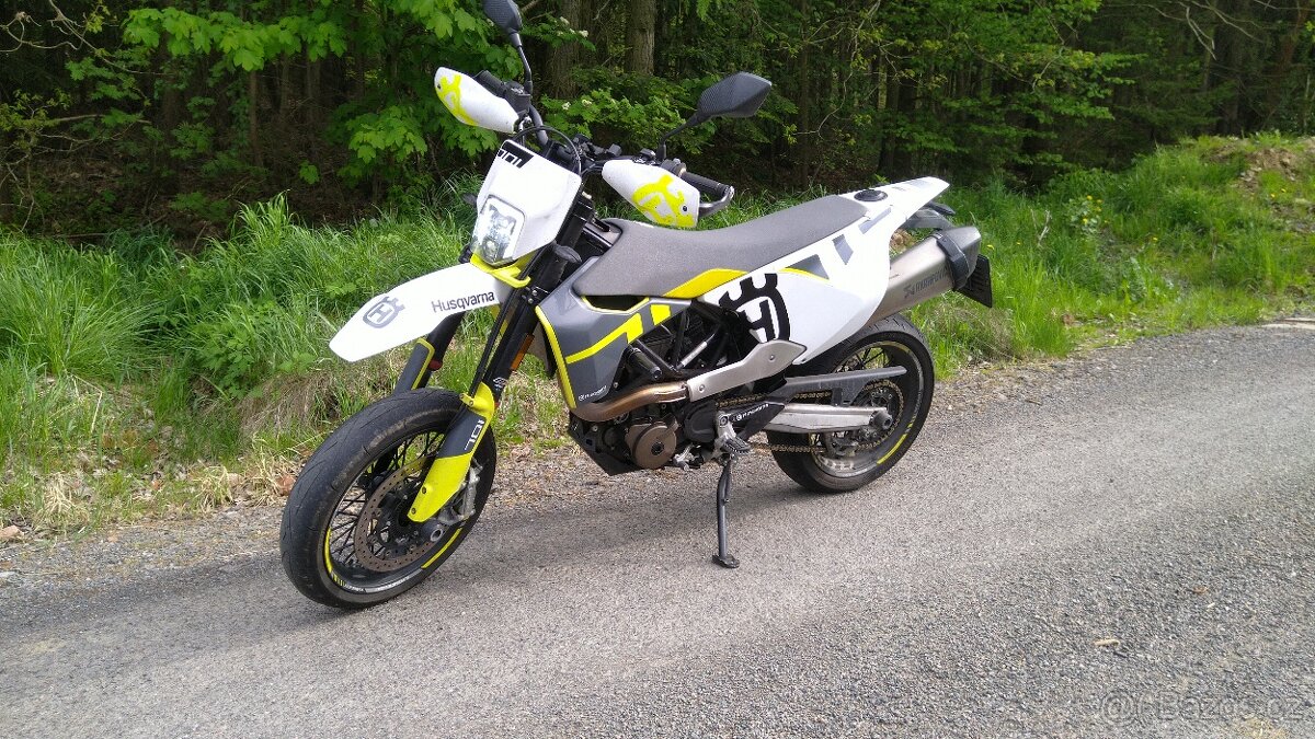 Husqvarna 701 supermoto - 2
