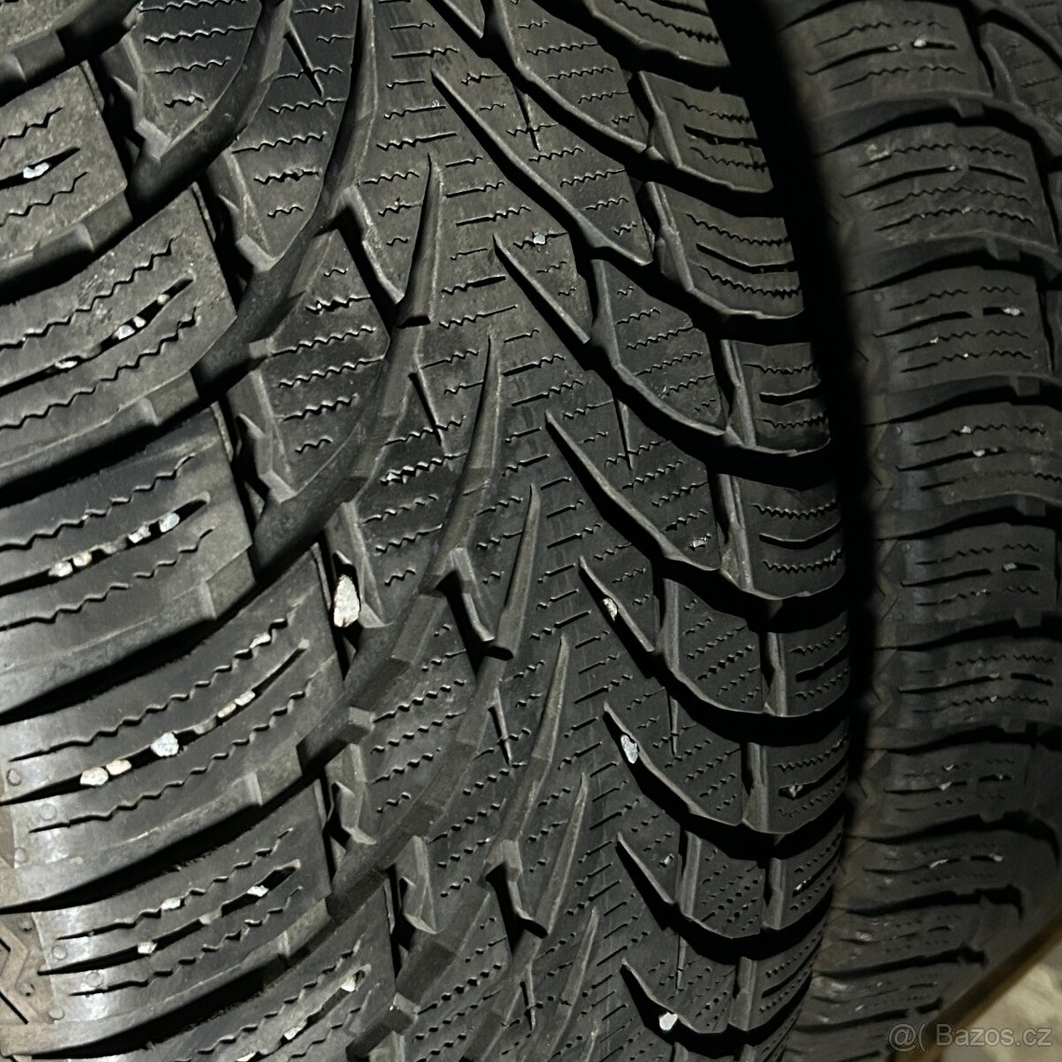 Zimní pneu 235/50 R18 101V Nokian 6mm - 2