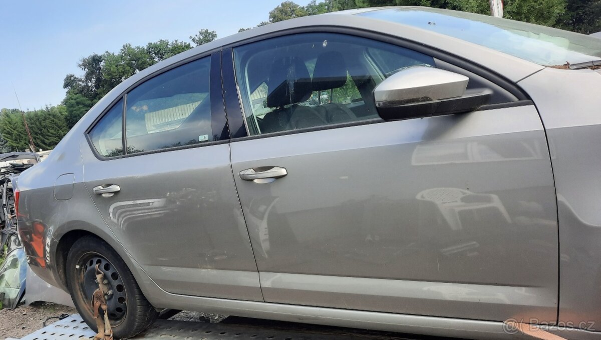 nd z škoda octavia 3 1.4tsi 110kw sahara bílá modrá - 2