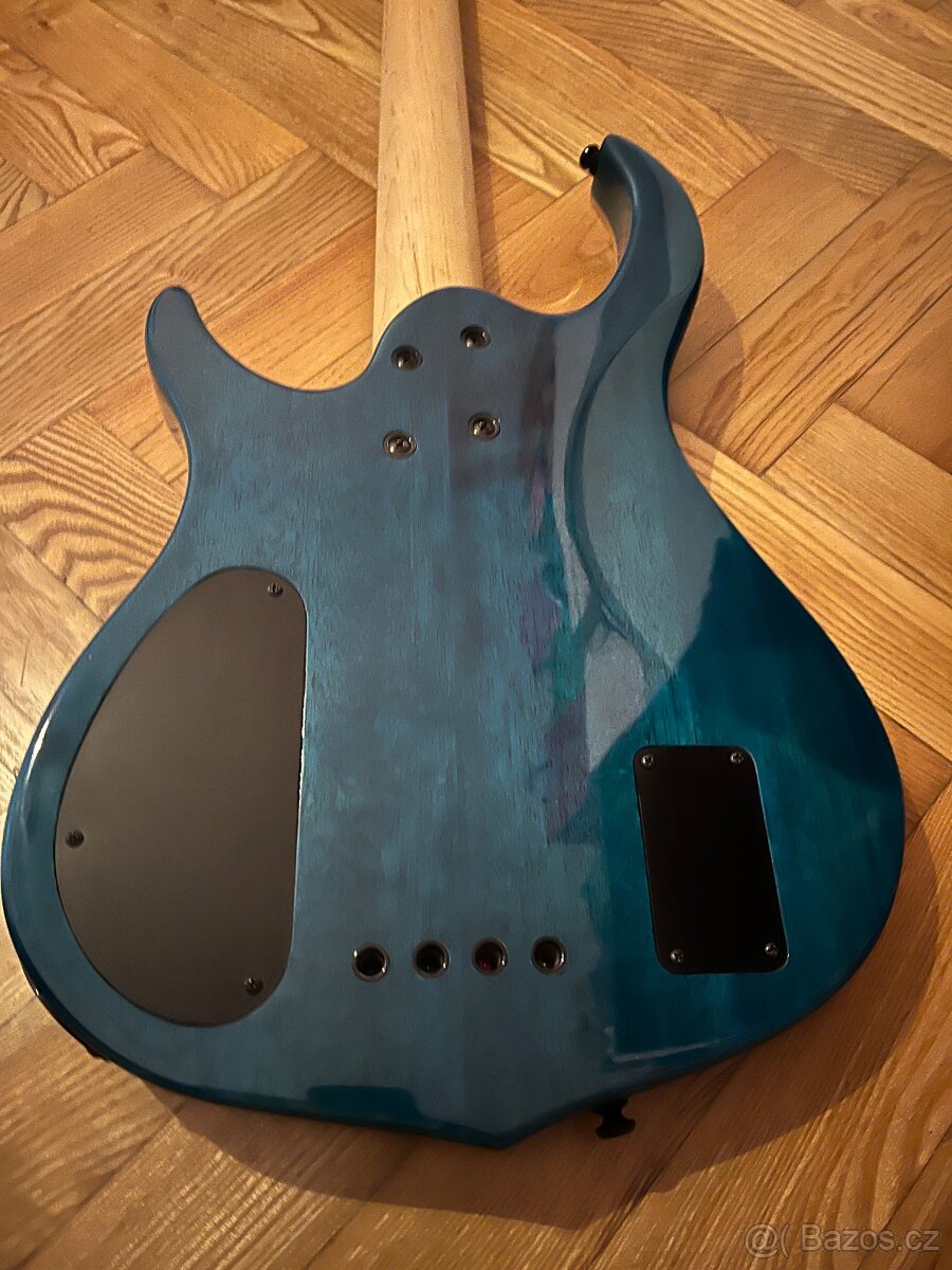 Baskytara Marcus Miller M2 - 2