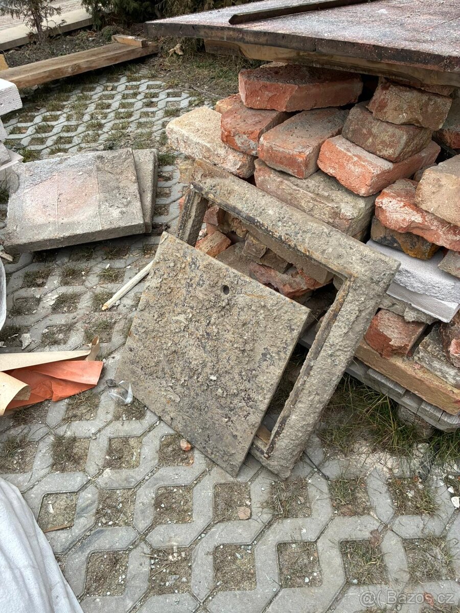 Litinový poklop s rámečkem 50x50 - 2