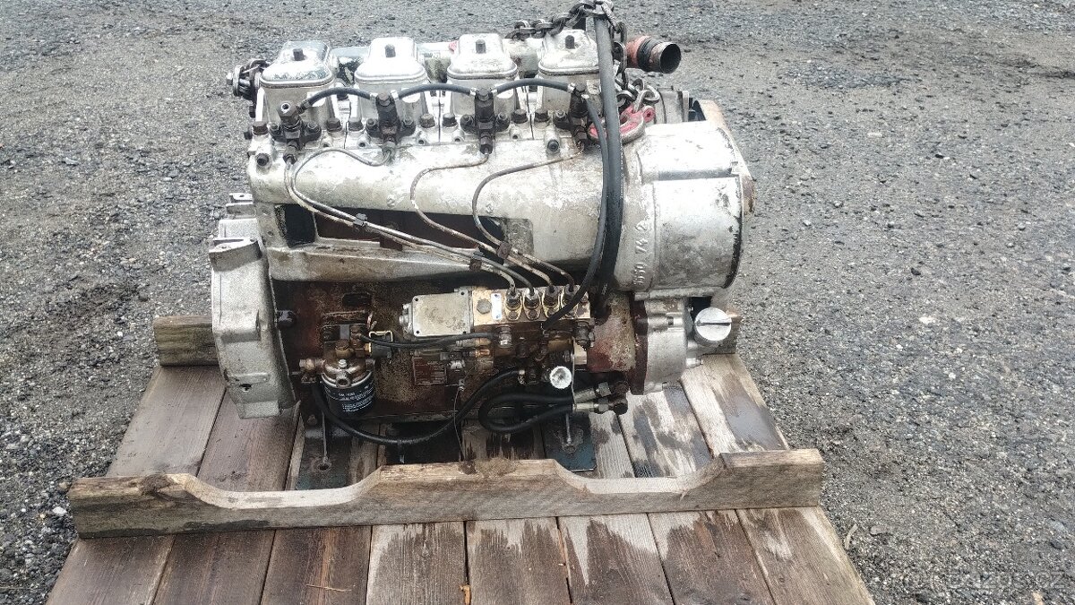 Motor Slavia 4S90A - 2