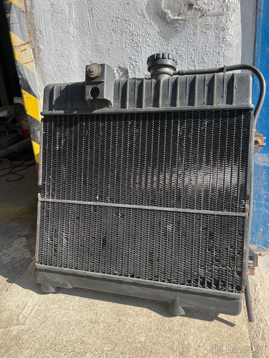 BMW e30 m10 chladič - sleva - 2