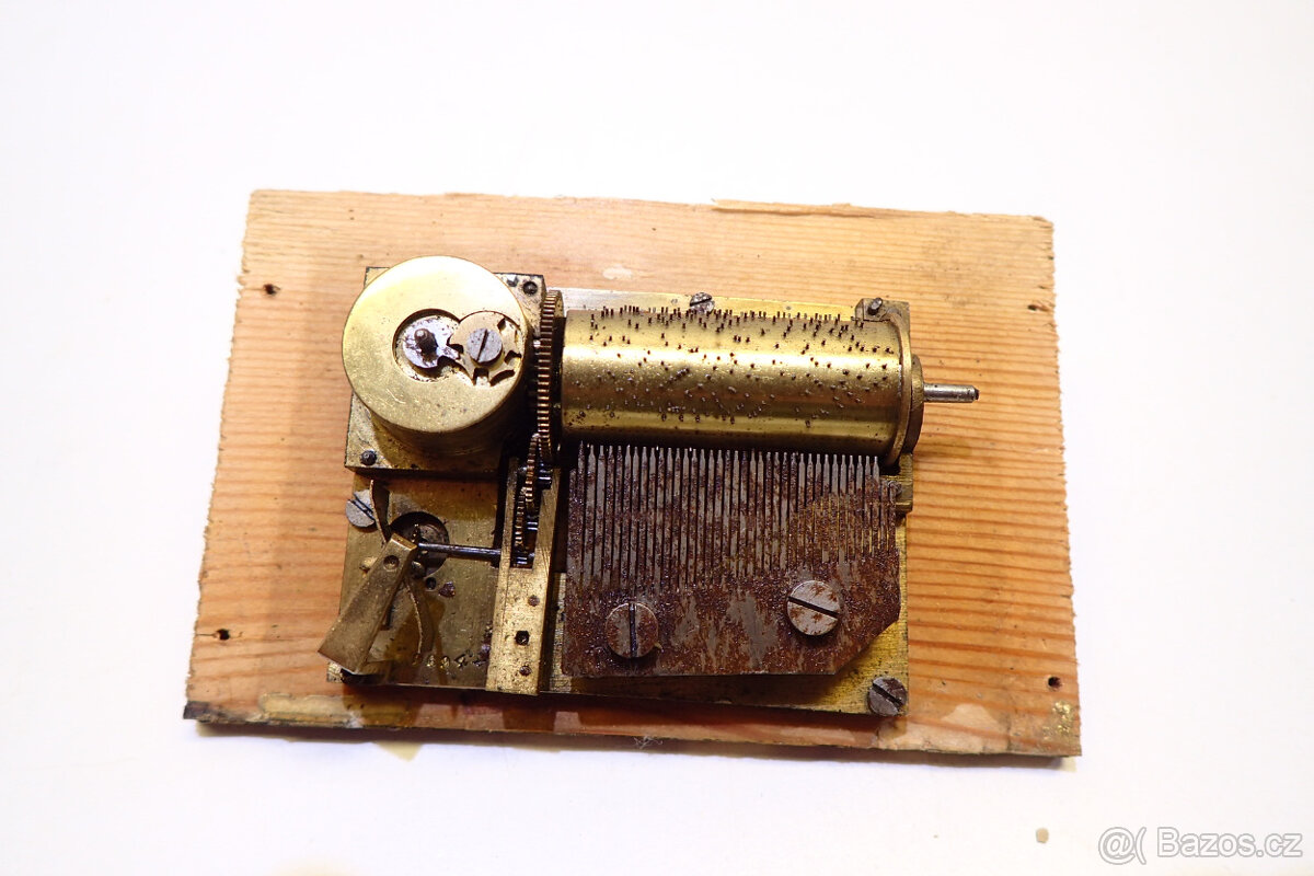 Hrací strojek - přes 100 let starý - 2