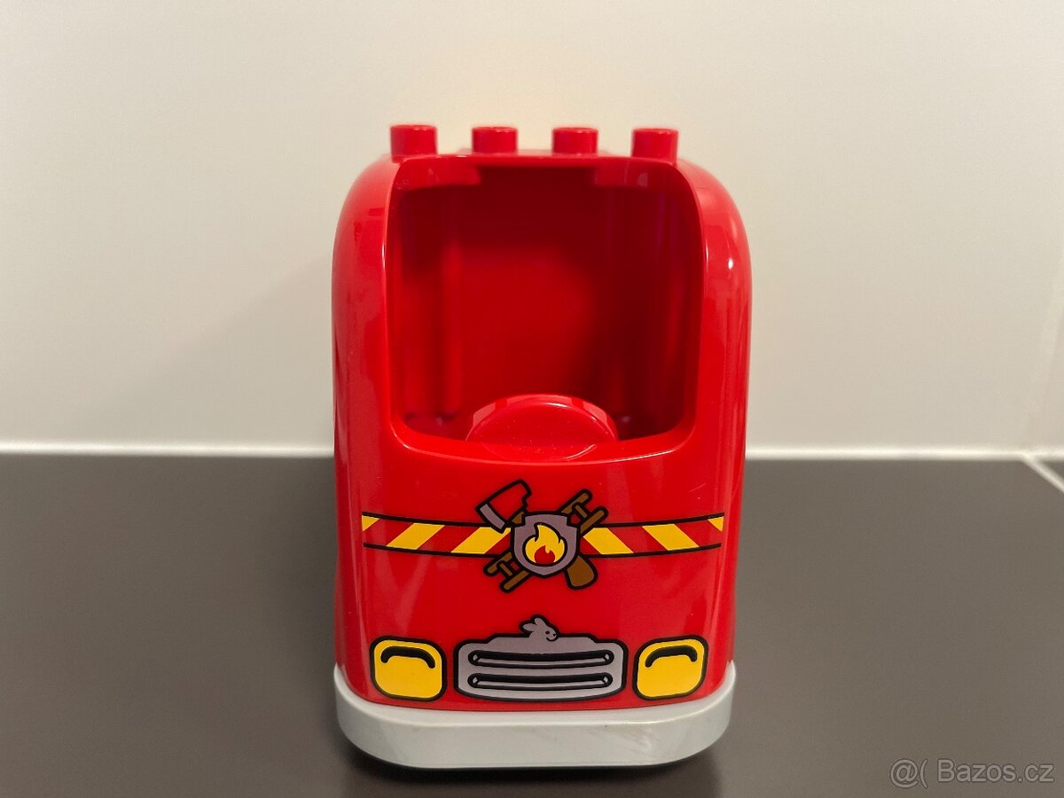 Lego Duplo červené auto - 2