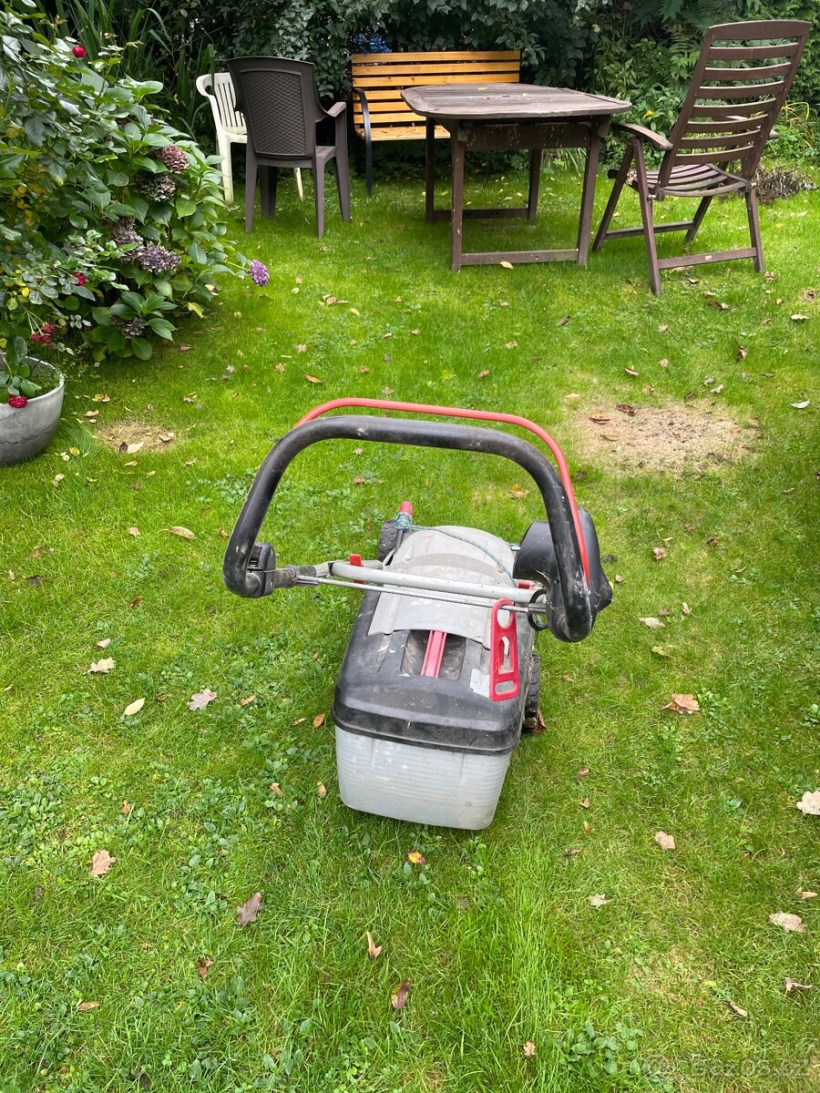 Sekacka na travu - 2