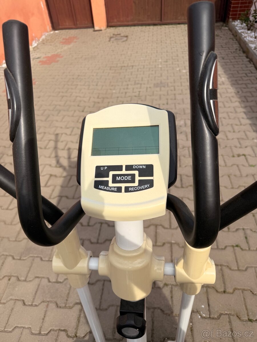 Elipticky trenažer - 2