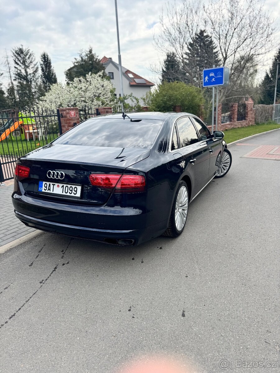 Audi A8Long verze 4,2 FSI - 2