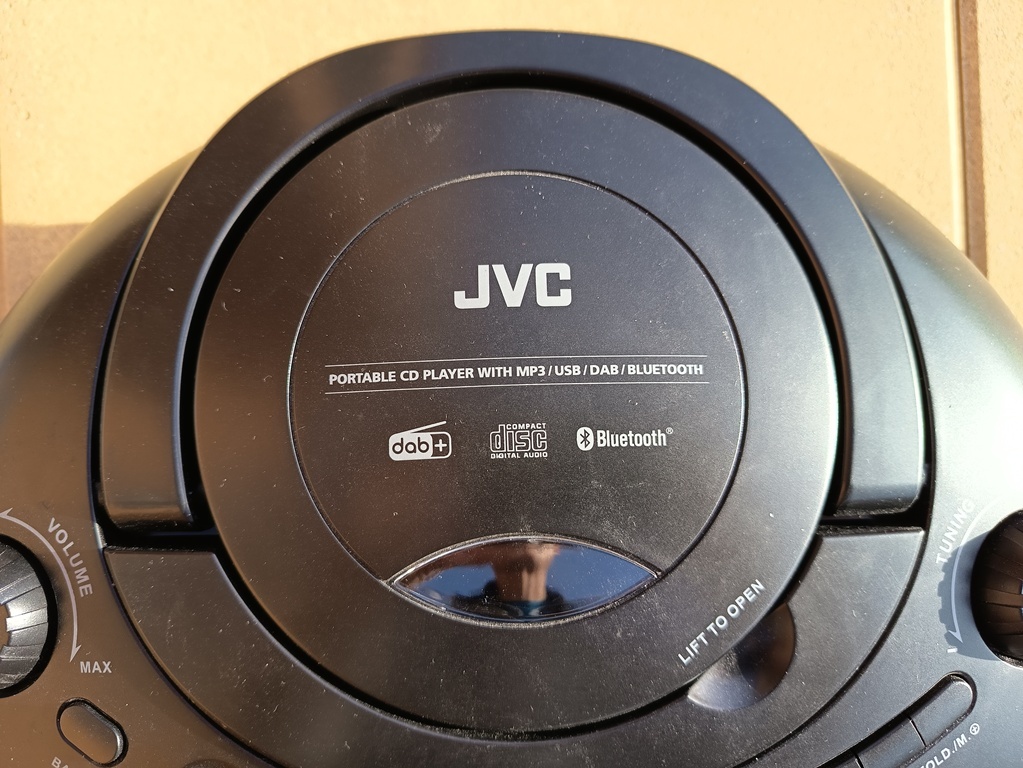 Radiopřijímač s CD - 2