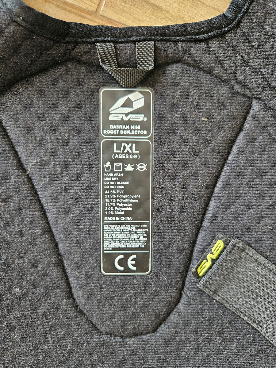 Hrudní chránič - 2