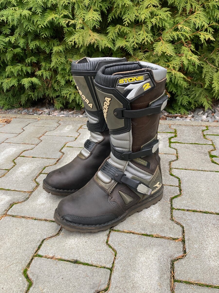 Motoboty zn. Diadora - 2