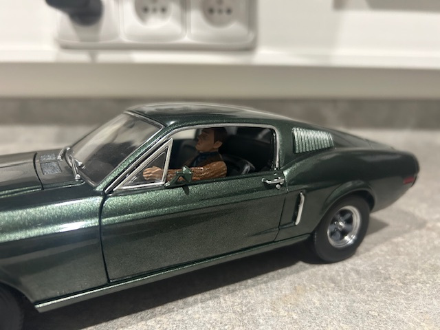 Ford Mustang GT Bullit, 1968, měřítko 1:18, GreenLight - 2