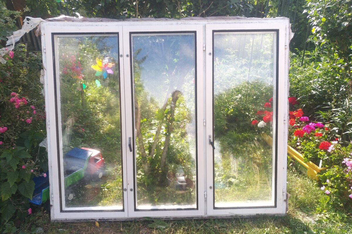 Dřevěná okna s rámem - 2