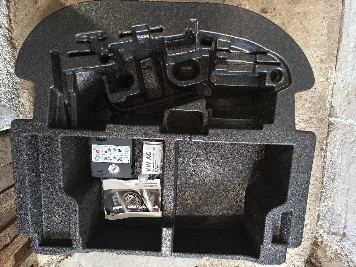 Opravní sada s kompreosrem + polystyrenový výlisek - 2