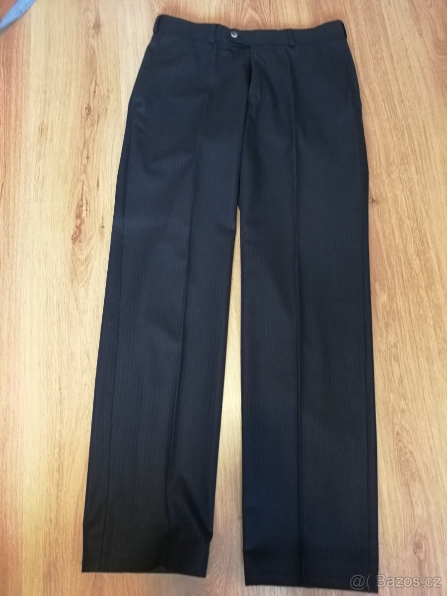 Prodám oblek C&A vel. 94 (M) - jako nový - 2