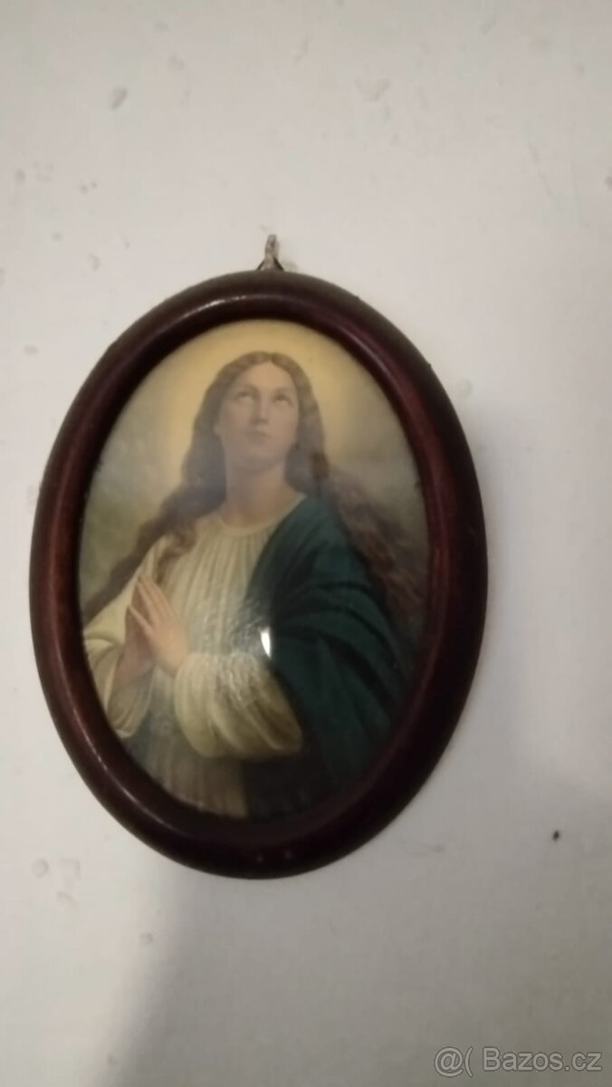 Kříž a obrazy - 2