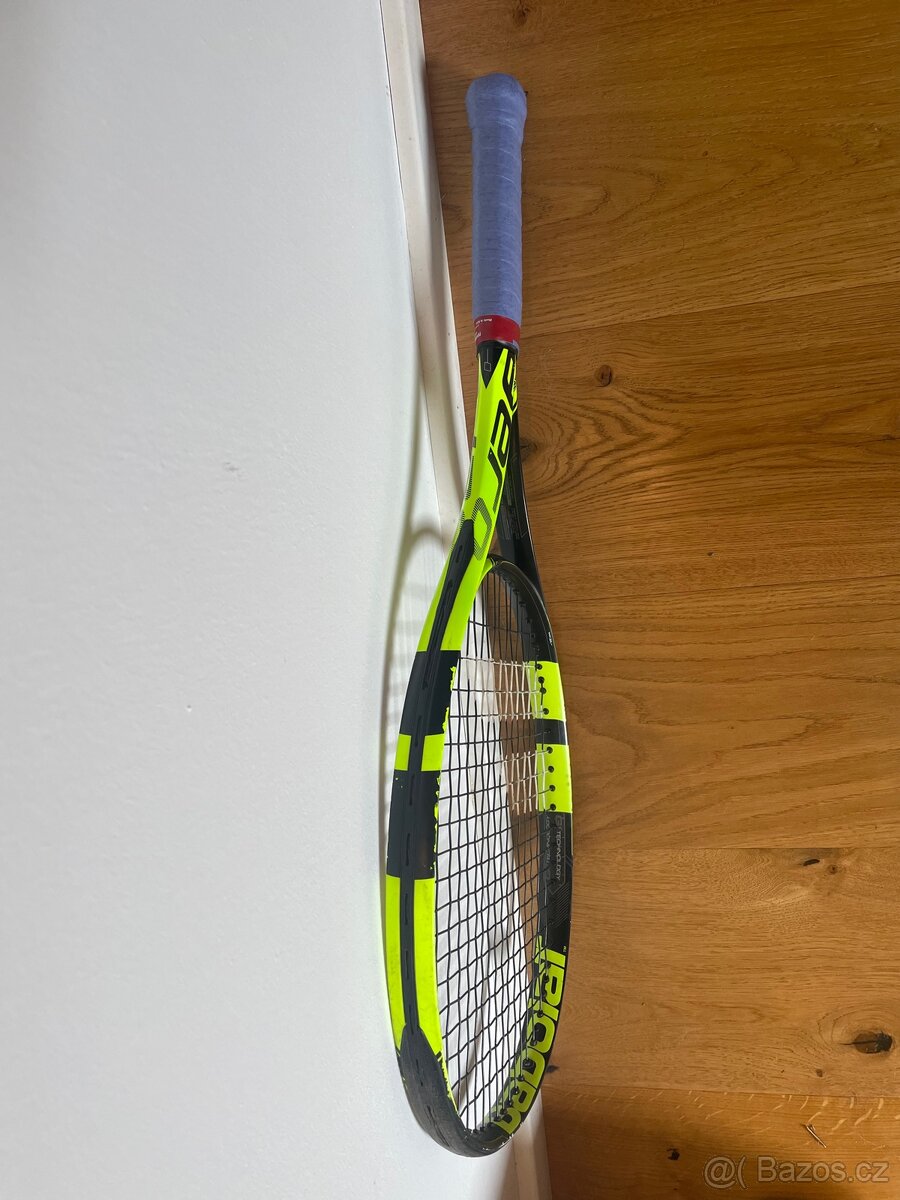 Tenisová raketa značky Babolat - 2