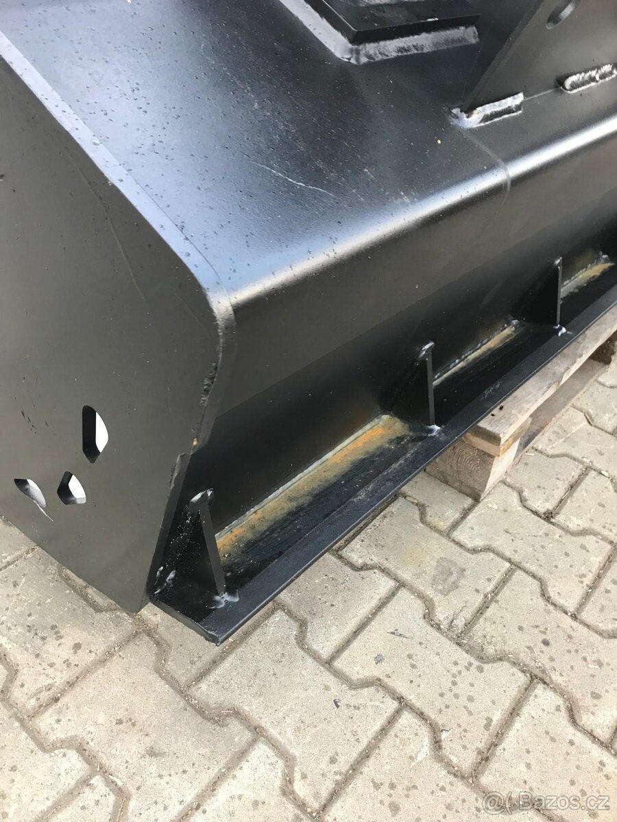 Podkopová lopata pro rypadla - 2