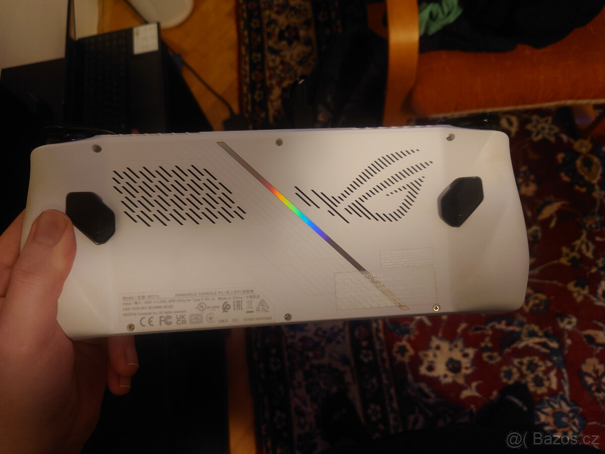 ASUS ROG Ally (AMD Z1 Extreme) - 2