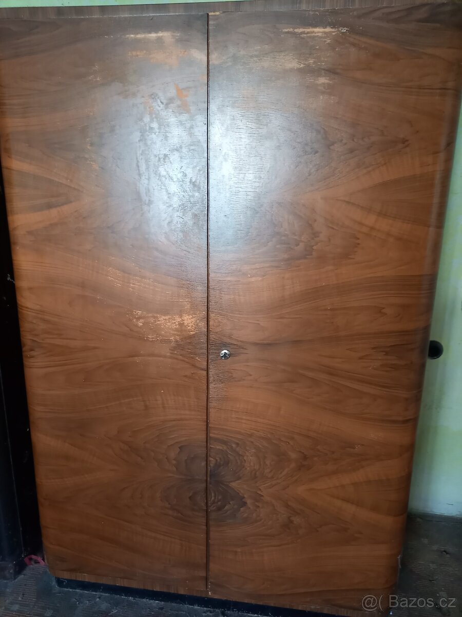 Kredenc,kamna,stříň,toaletka,stolek,police,retro lustr - 2