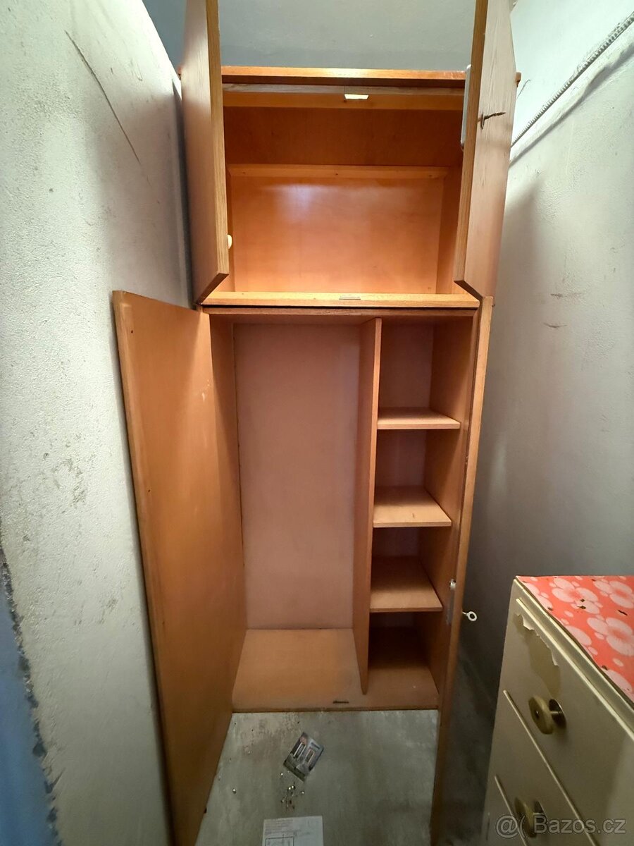 Stará skříň - 2