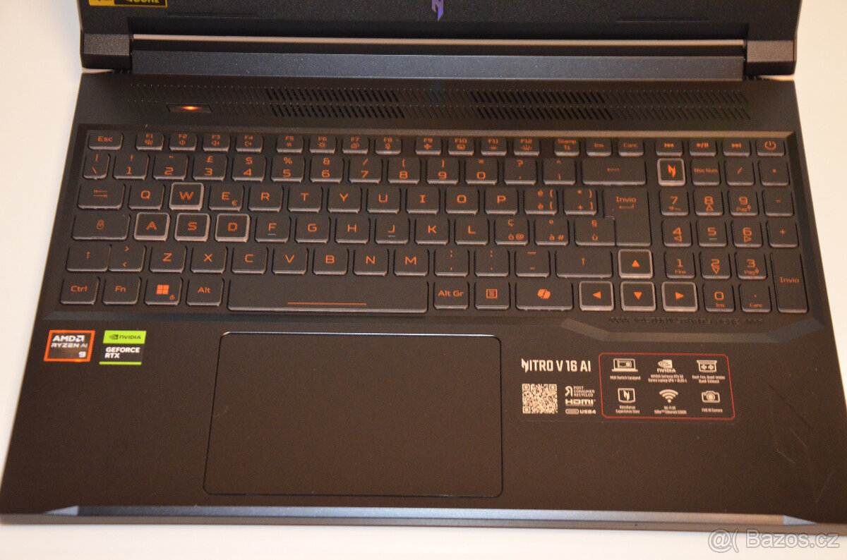 Acer Nitro V16 AI Ryzen9/32GB/SSD 1TB/RTX 5070 - 2