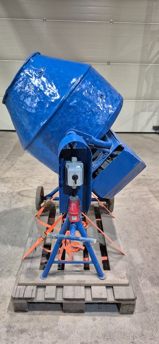 Prodám míchačku na 380 V--- č.2 - 2