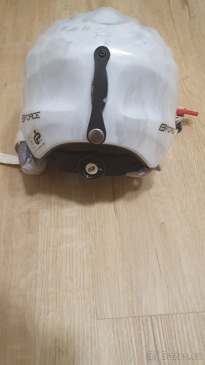 Dívčí lyžařká helma - 2