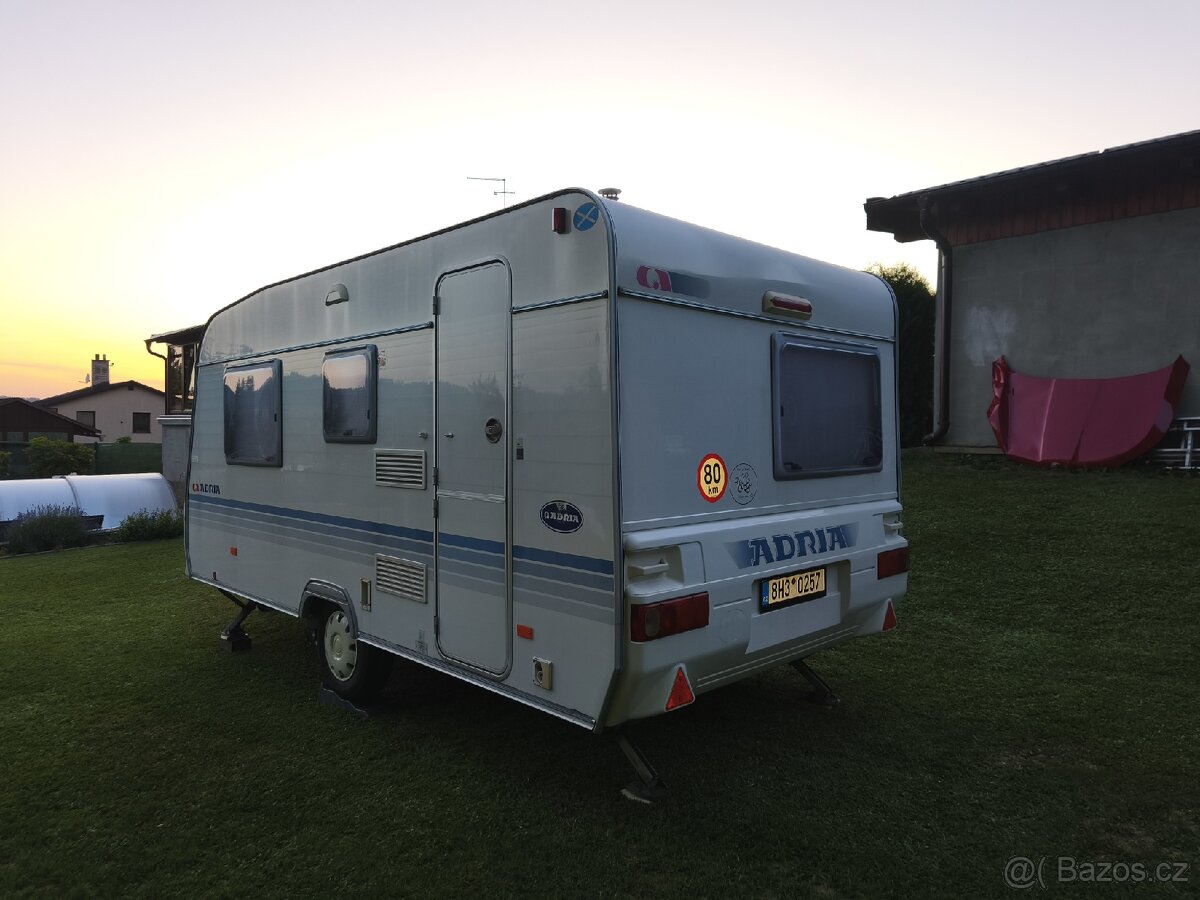 Karavan ADRIA 432 PX s elektrickými pojezdy - 2